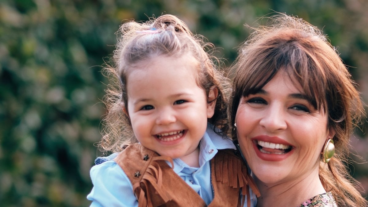 Gonca Vuslateri ile kızı Asya'dan yeni fotoğraflar