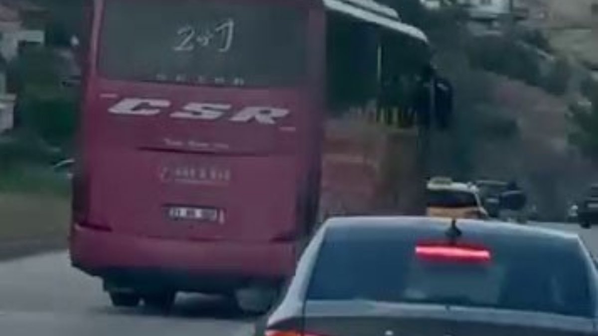 Hatay'da yolcu otobüsü manevra yaparak ilerledi