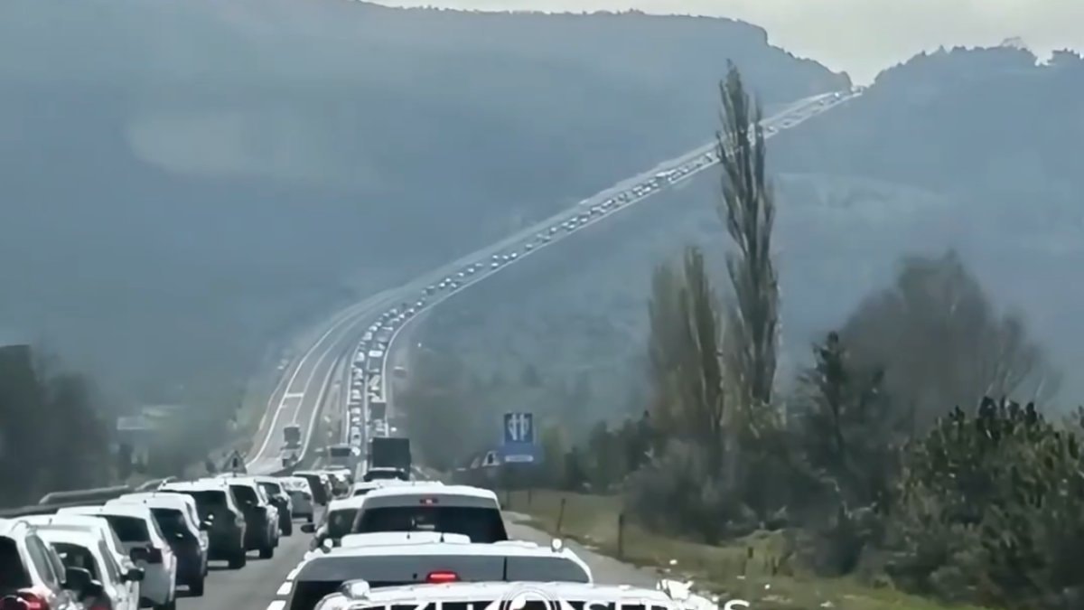İstanbul'da bayram telaşı: Kent çıkışında yoğunluk oluştu