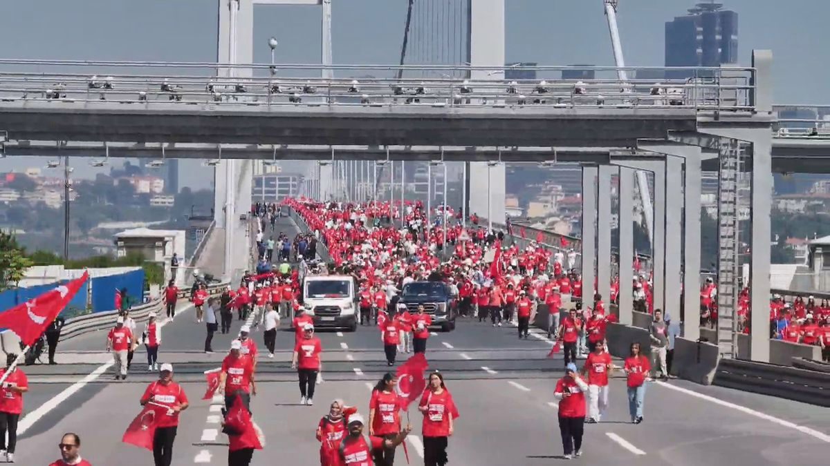 15 Temmuz Yürüyüşü: 10. Yılda Şehitler Anıldı