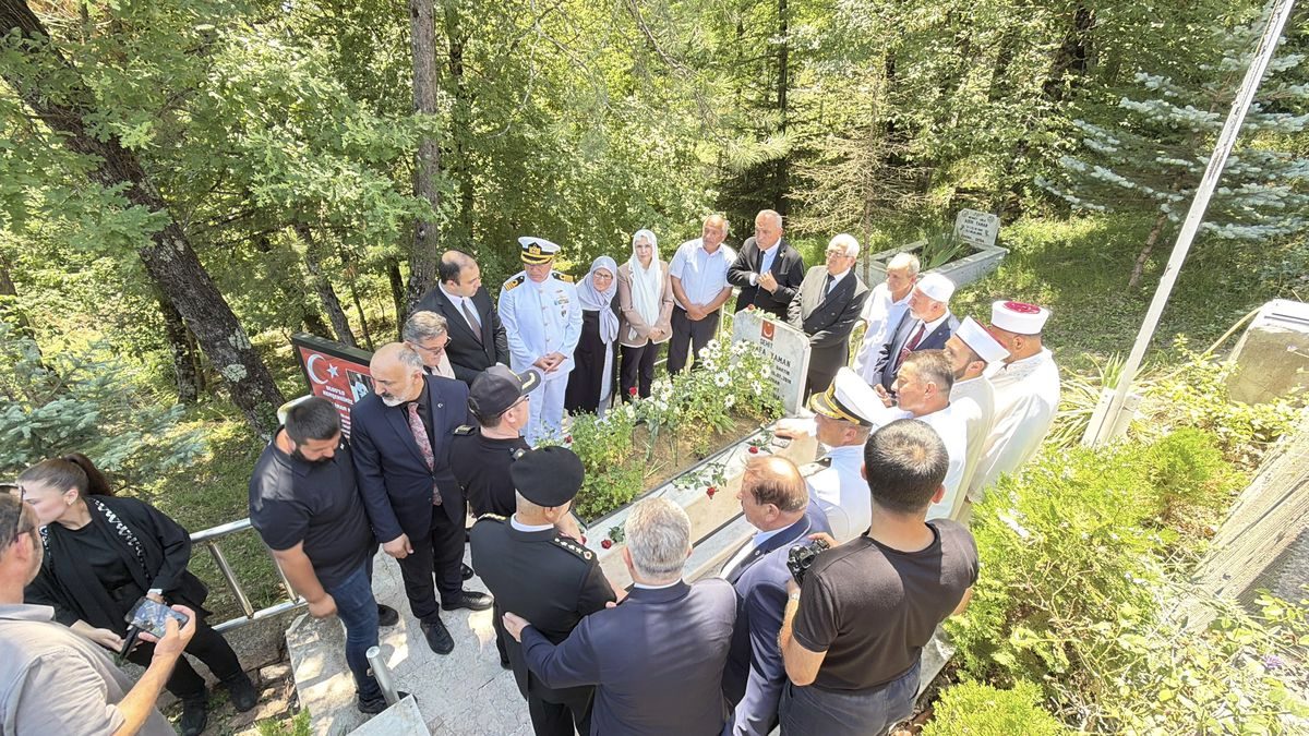Bartın’da 15 Temmuz Şehidi İmam Mustafa Yaman Mezarı Başında Anıldı