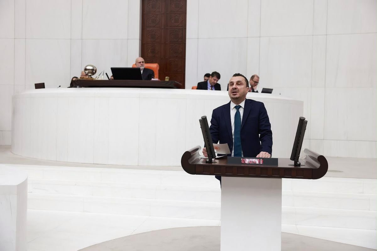 Bekir Başevirgen: “İktidar, yıllardır 'Hiç olmazsa patates, soğan yer ayakta kalırız' diyen vatandaşın elinden patatesi de aldı"