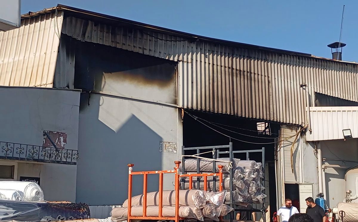 Bursa'da kumaş fabrikasında yangın