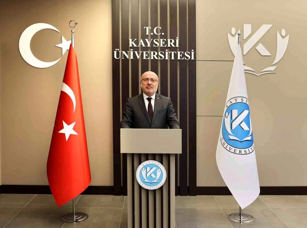 KAYÜ Rektörü Karamustafa'dan 15 Temmuz mesajı