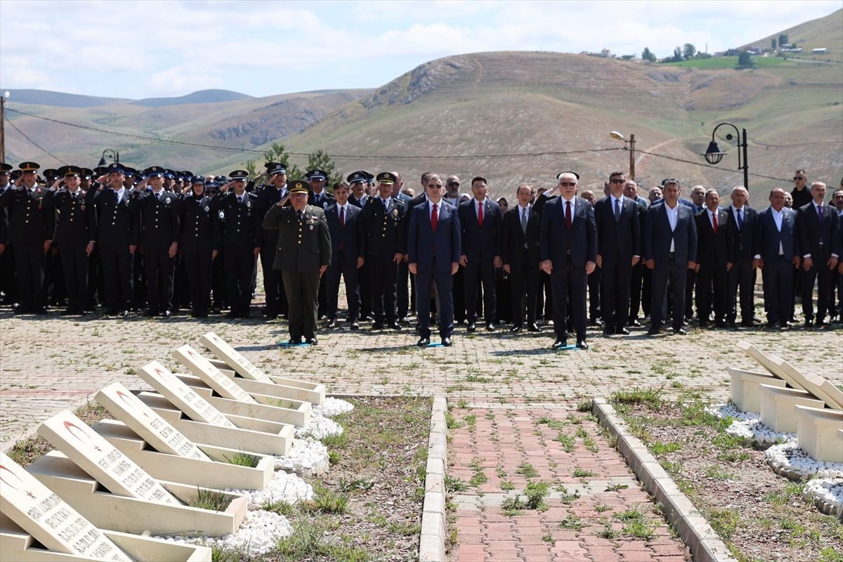 Trabzon ve çevre illerde 15 Temmuz şehitleri anıldı