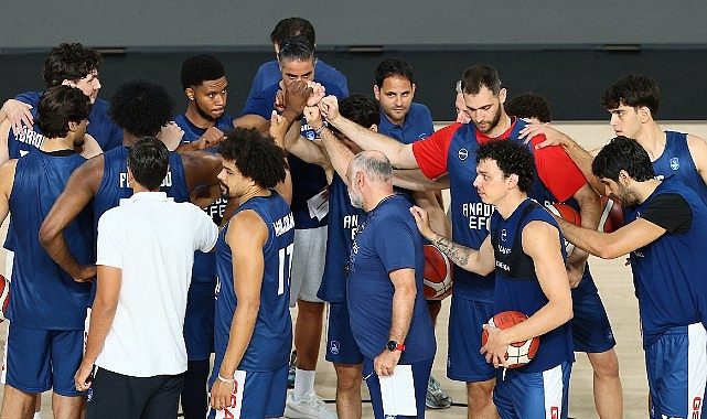 Anadolu Efes 2026–2027 sezonunu açtı