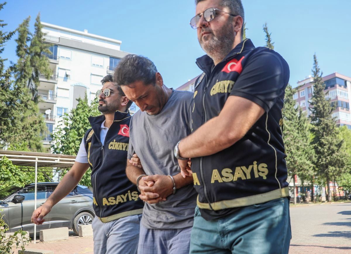 Antalya'da emekli polis, sevgilisini havalimanı otoparkında öldürdü