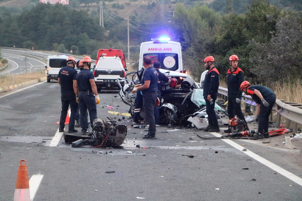 Bolu'da feci kaza: 1 ölü, 2 yaralı