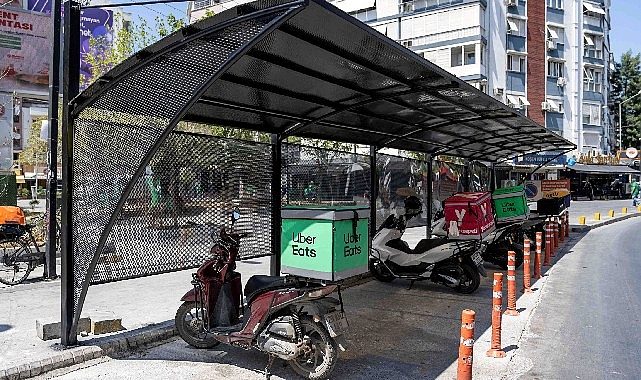 Bornova'da 'Güneş ve Yağmur' Kalkanı
