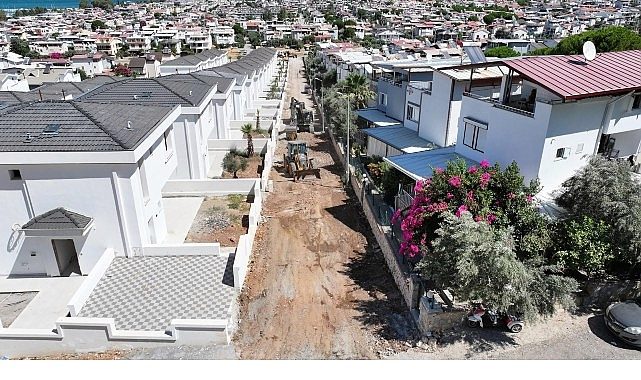 Didim Belediyesi Akbük'te Yol Yapım Çalışmalarını Genişletiyor