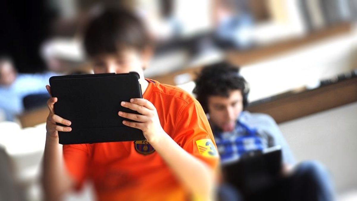 Ekran bağımlılığına karşı yeni segment telefon önerisi