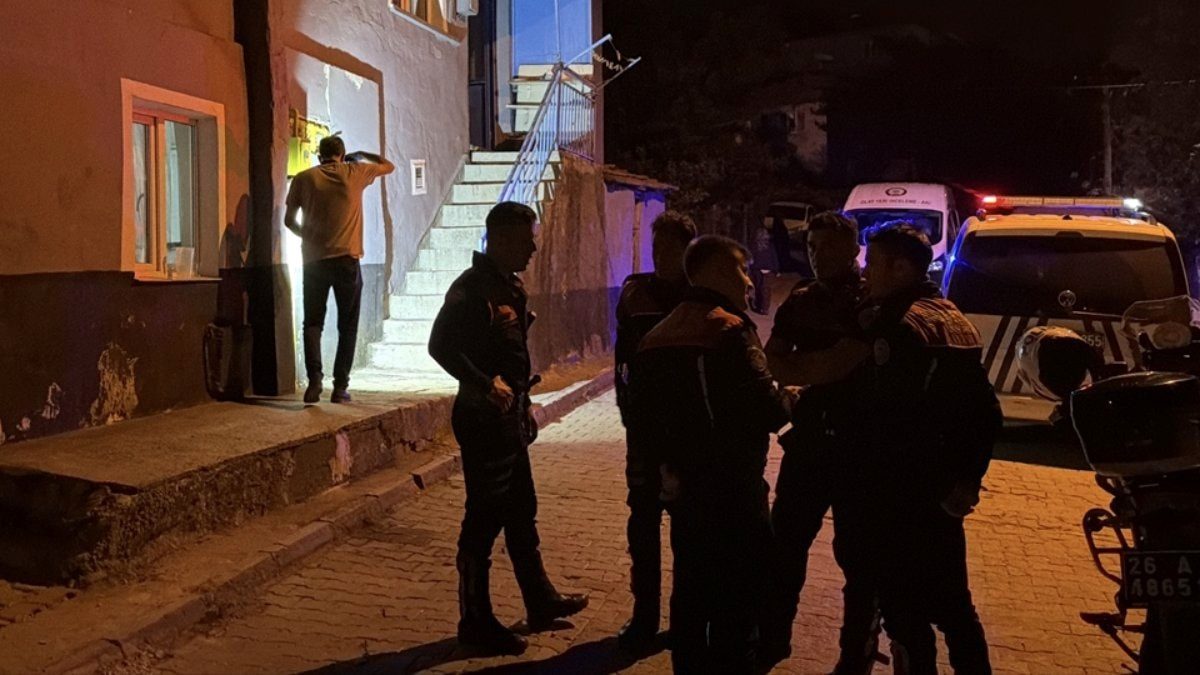 Eskişehir'de komşular arasında silahlı kavga: 3 yaralı