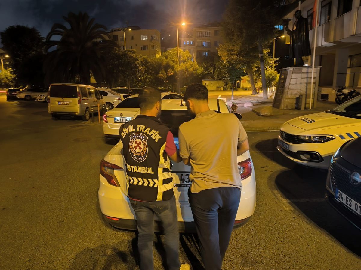 Eyüpsultan'da Trafikte Tehdit Eden Sürücü Yakalandı: 180 Bin Lira Ceza