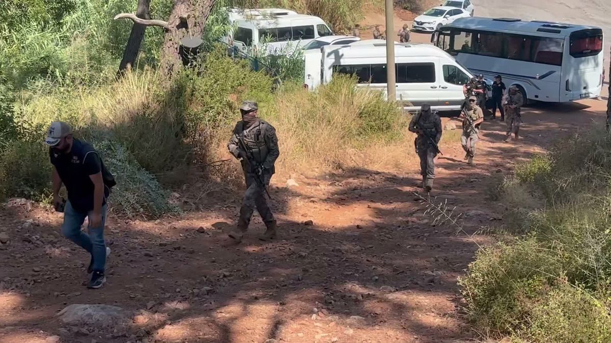 FETÖ'cü Burkay Karatepe'nin gösterdiği yerlerde silah araması başlatıldı