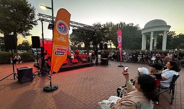 Maltepe'nin simgesi Süreyya Plajı'nda Yaz Dinletileri devam ediyor