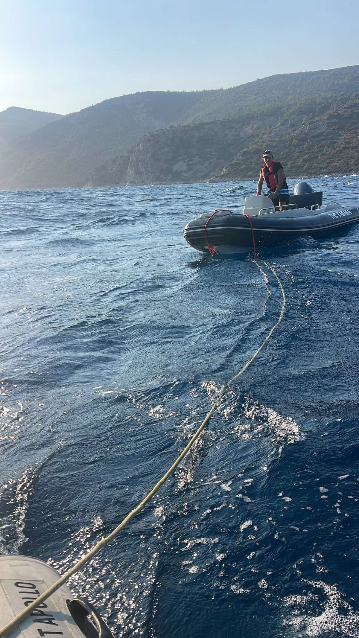 Muğla'da Fırtınada Mahsur Kalan Kişiyi Esnaf Kurtardı