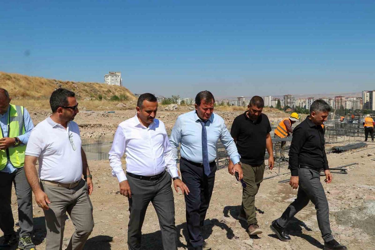 Talas'ta Öğrenci Yurtları Hızla Yükseliyor: 3 Bin Kişilik Yurt Tamamlandı, 4 Bin Kişilik İnşaat Başladı