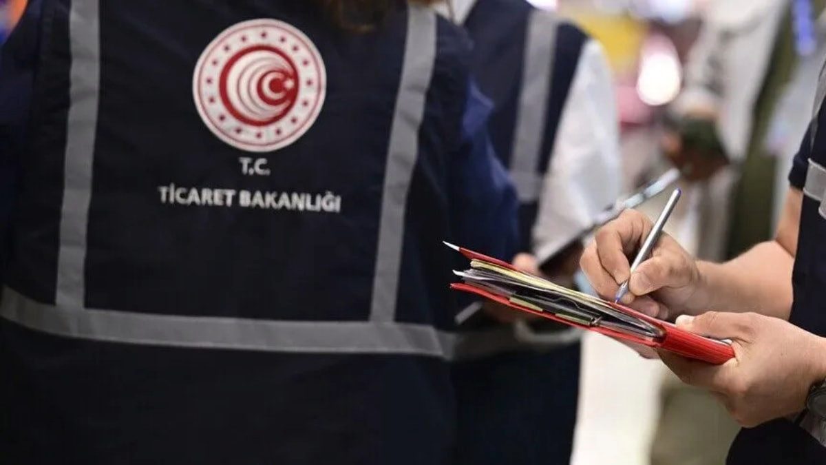 Ticaret Bakanlığı uyardı: Sosyal medyada 'Fiyat için DM' yazana ceza geliyor