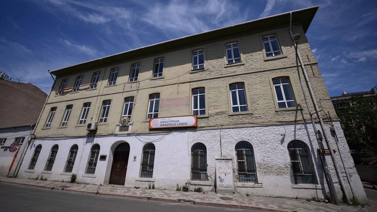 541 yıllık eğitim mirası Davutpaşa Anadolu Lisesi'nde yaşatılıyor