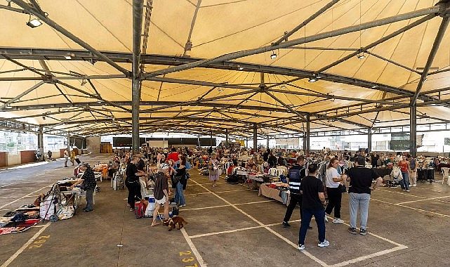 Büyükşehir'in ikinci el pazarları birinci yılını doldurdu