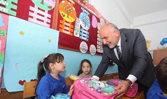 Canik'te Tüm Öğrenciler Çanta ve Kırtasiye Setlerine Kavuştu
