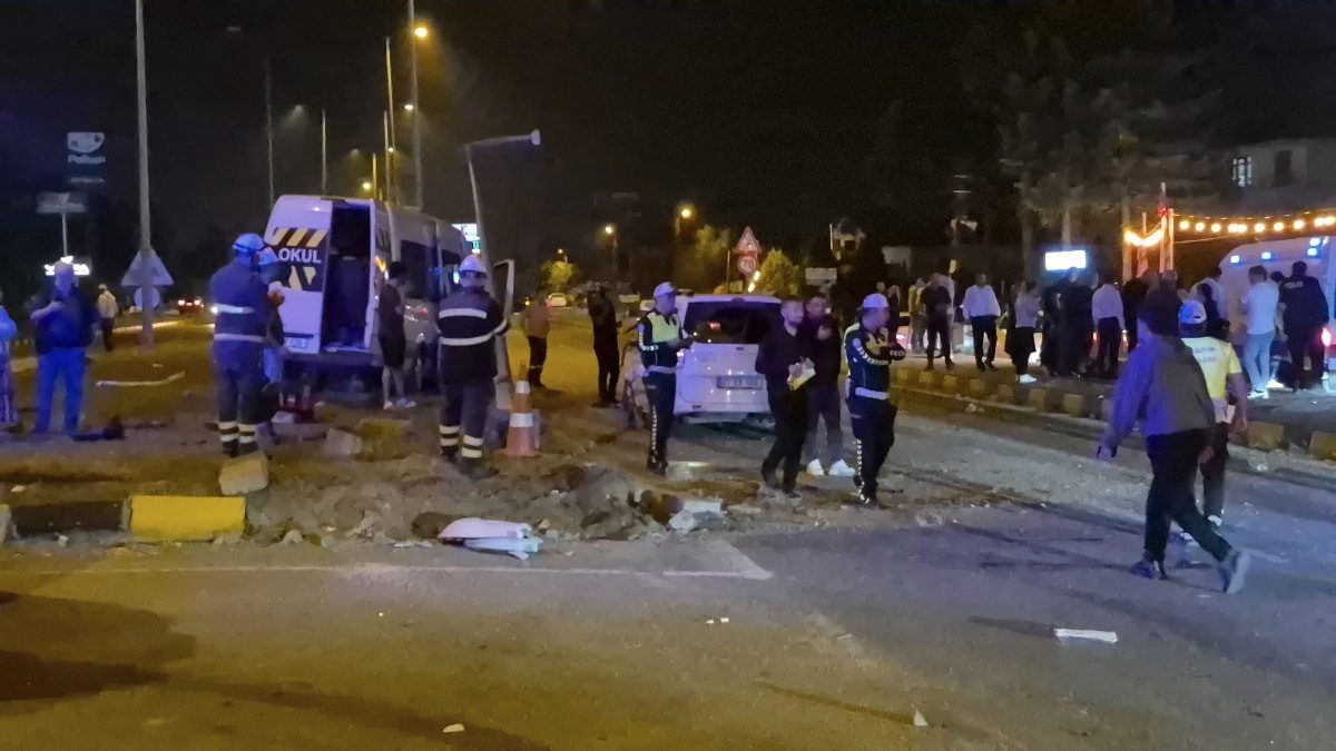 Düğün dönüşü feci kaza: 21 yaralı