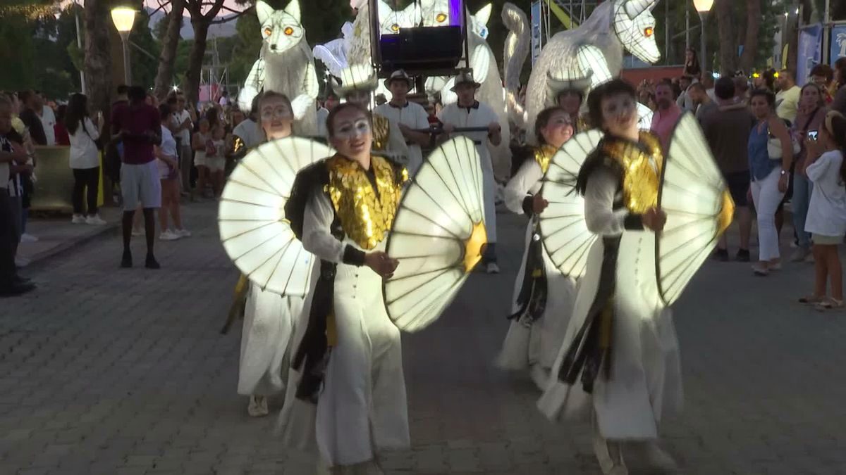 İzmir Enternasyonal Fuarı’nda masalsı buluşma: “Beyaz Tilki” büyüledi