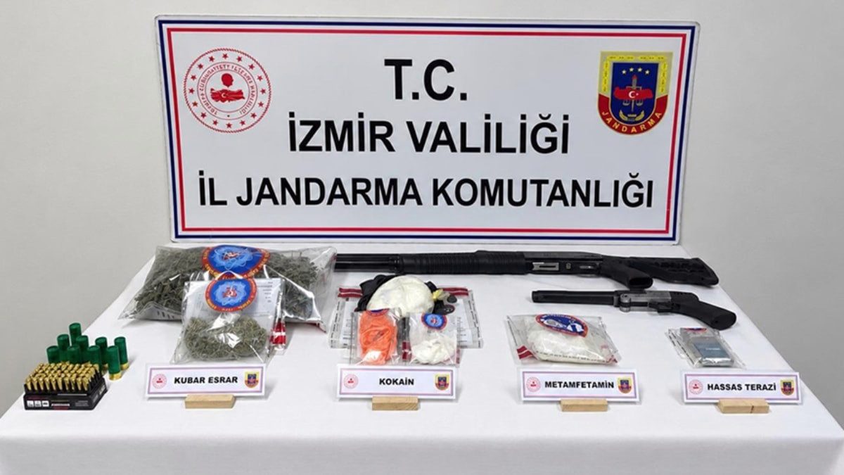 İzmir'de uyuşturucu operasyonu: 8 şüpheli yakalandı