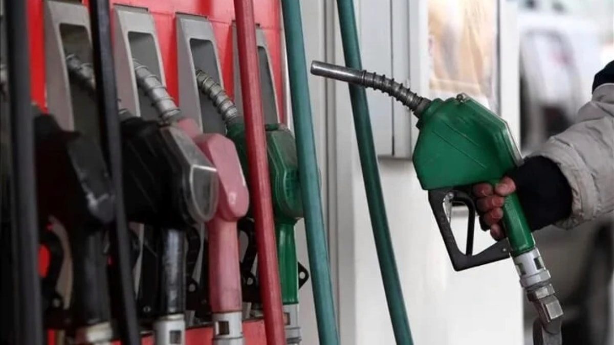 Motorine 3,60 lira vergi zammı geldi: Litresi 80 lirayı aştı