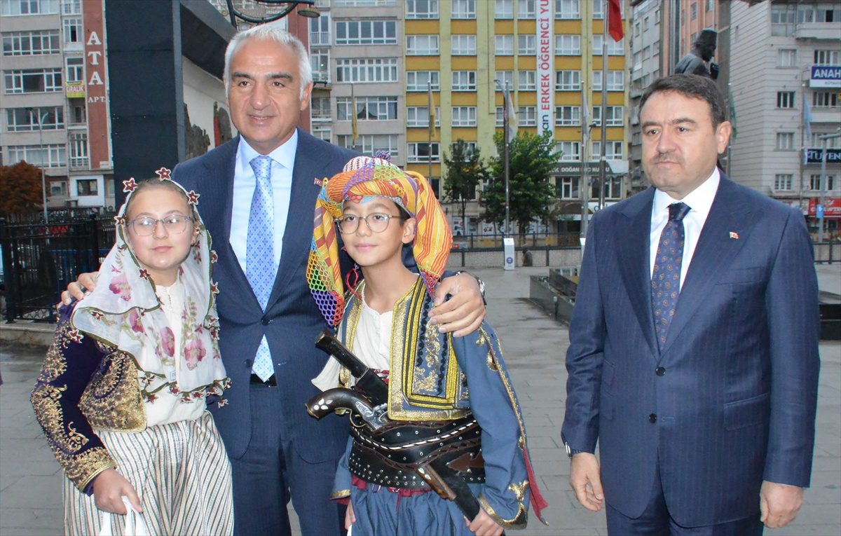 ONKODAY, Bursa'da meme kanseri farkındalığı için ekim boyunca etkinlik düzenleyecek