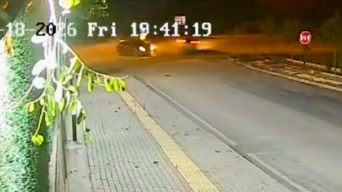 Osmaniye'de 2 otomobilin çarpışması kamerada: 3 yaralı