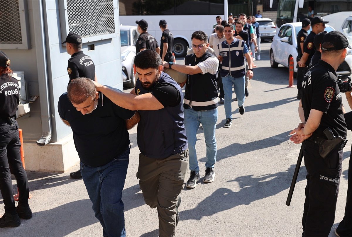 Şanlıurfa merkezli yasa dışı bahis operasyonunda 49 şüpheliden 27'si tutuklandı