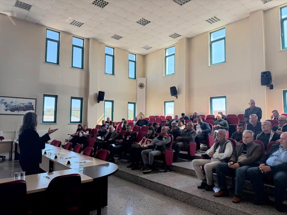 Tekirdağ Malkara'da üreticilere sarı cücelik için 15 Kasım'dan sonra ekim uyarısı yapıldı