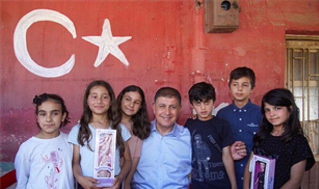 Başkan Tugay'dan 29 Ekim mesajı: "Cumhuriyet'i milletçe yaşatacağız"