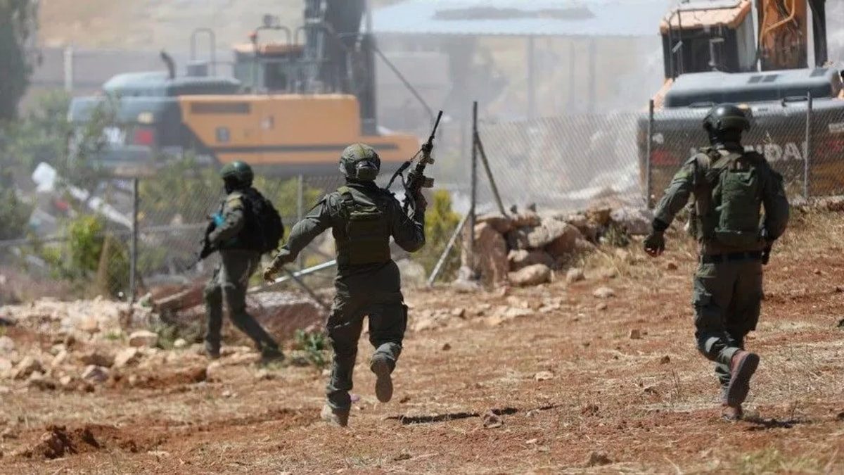 Filistin topraklarını gasbeden İsraillilerin saldırısında 2 Filistinli yaralandı