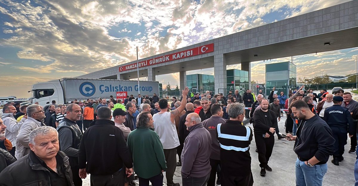 Hamzabeyli'de TIR şoförlerinin dozvola eylemi 3 saatte sona erdi