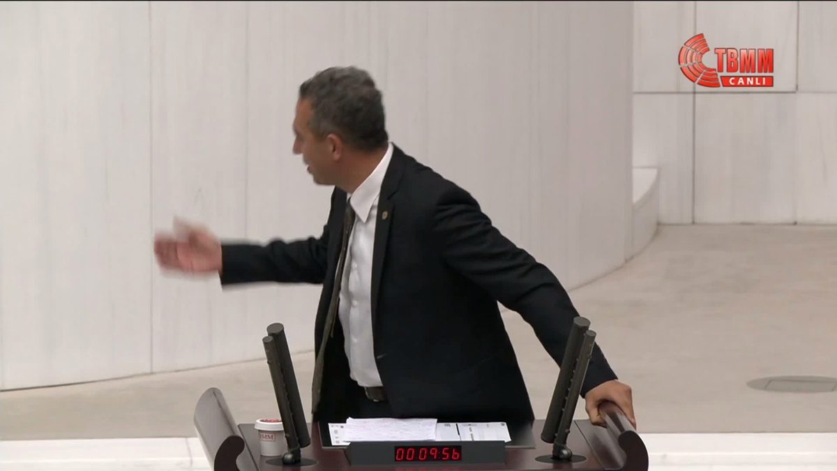 Özlale, TBMM'de Cevdet Yılmaz'a 470 milyonunu 830 milyon yapan bakan var mı diye sordu