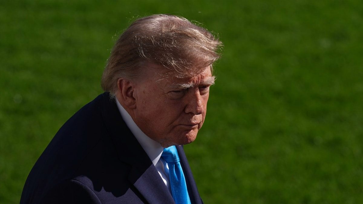 Trump: İngiltere'deki ABD bombardıman uçaklarını İran tehdidi nedeniyle çektik