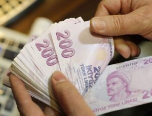 Piyasada her iki banknottan biri 200 TL