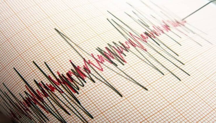 Gece yarısı korkuttu! 3.9 büyüklüğünde deprem