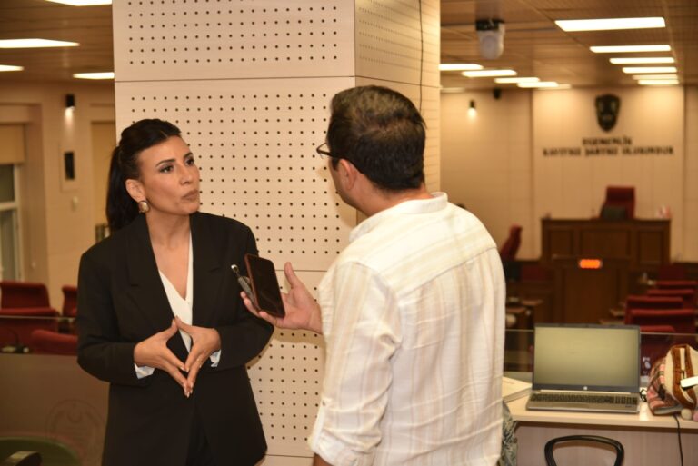 “Meclis’i açmak için tek yetkili kişi benim. Görevimin başındayım….”