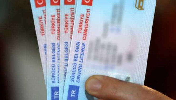 Yeni tip ehliyete geçişte süre uzatıldı