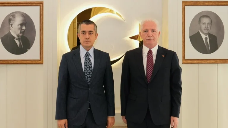 İstanbul Valisi’nden kayyum Aksoy’a ziyaret