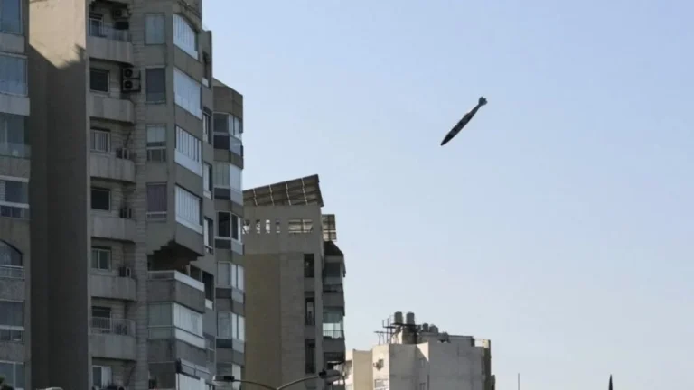 İsrail’in Lübnan’a hava saldırısı: 10 ölü