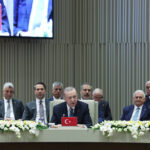 Kıbrıs Meselesinde Türk Dünyası Taşın Altına Elini Sokmalı