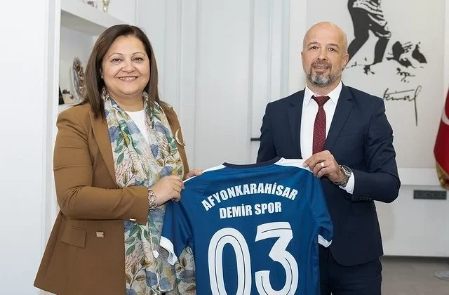 Afyonkarahisar Belediye Başkanı Burcu Köksal’dan teşekkür