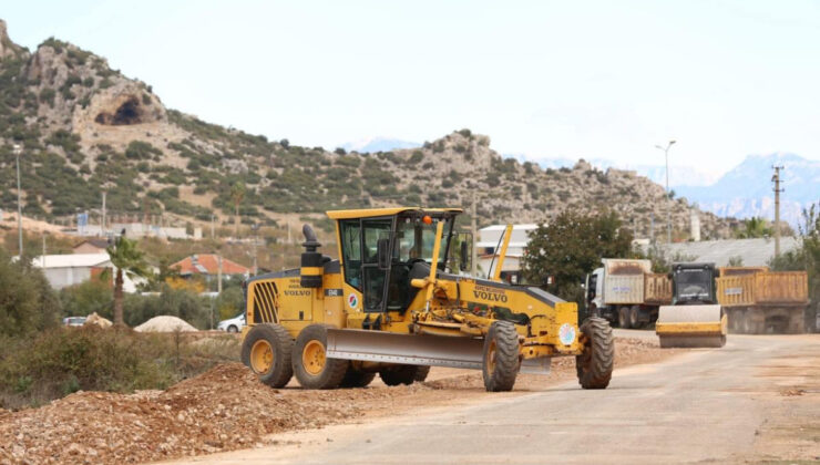 Varsak Esentepe mahallesinin yolları güzelleşiyor