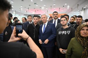 Mansur Yavaş Genç Akademi açılışında gençlere seslendi