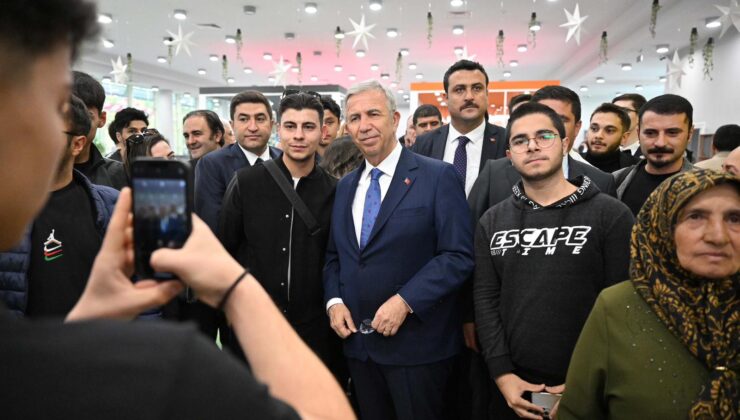 Mansur Yavaş Genç Akademi açılışında gençlere seslendi