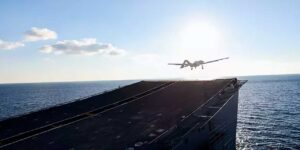  Bayraktar TB3, TCG Anadolu’dan ilk kalkış ve inişle dünya havacılık tarihine geçti